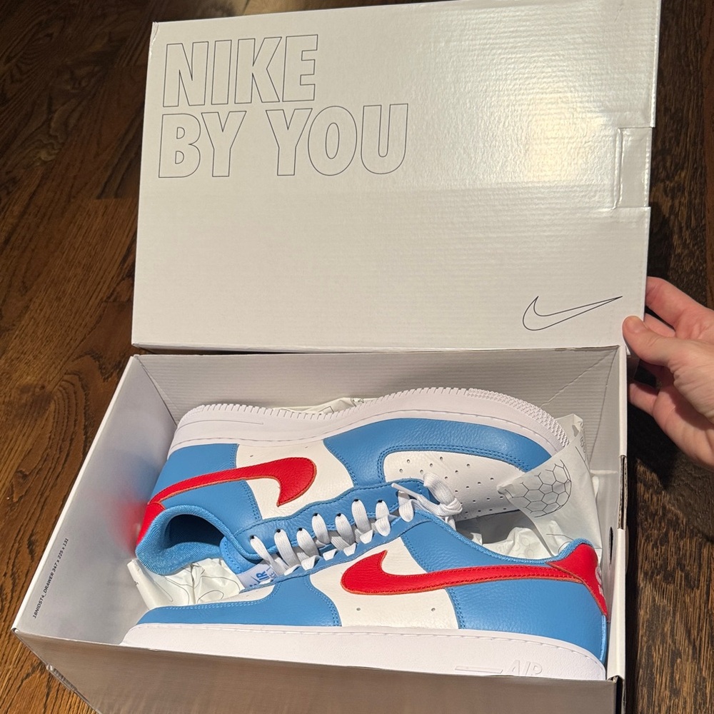 Nike Men's Athletic Shoes White Blue Red